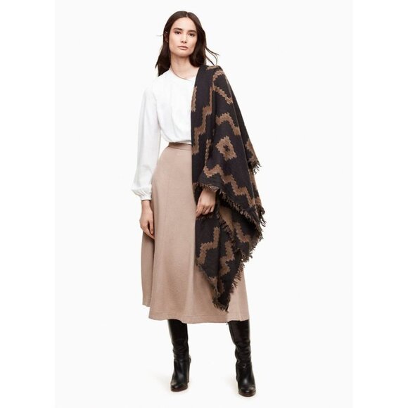 Aritzia WILFRED Scandi Diamond Mosaic Wool Fringed Rectangle Blanket Scarf - Picture 10 of 11
